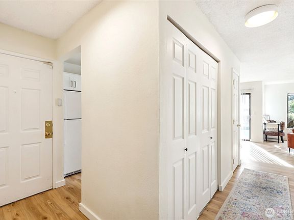 5th image of 26435 NE Pennsylvania Avenue #37