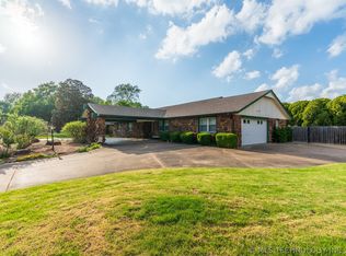104 W Timberlane Ct, Broken Arrow, OK 74011