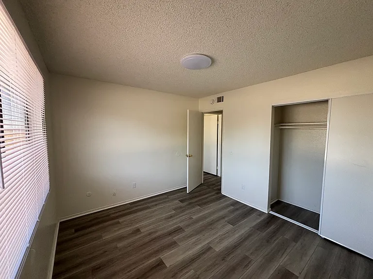 1134 E Avenue Q #5 — Photo 7