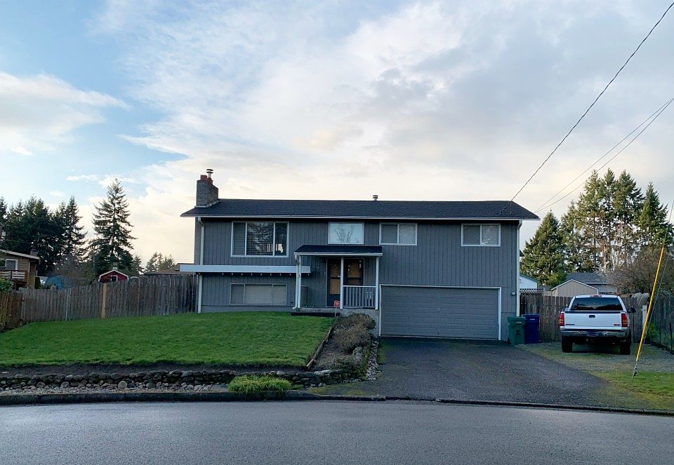 1st image of 2905 18th St SE