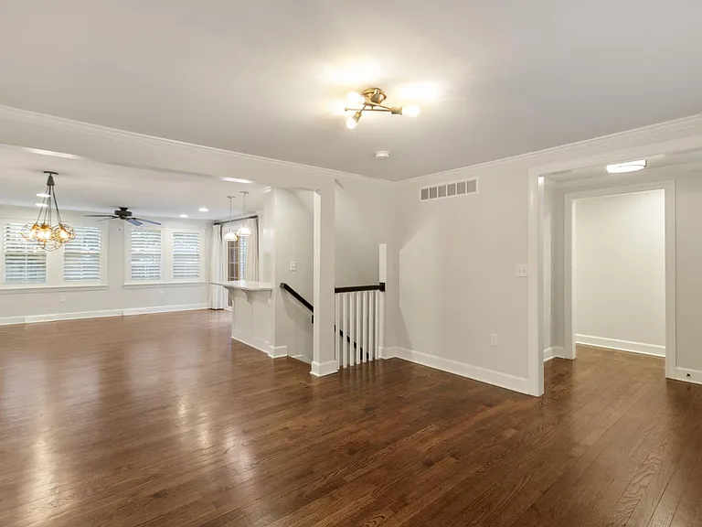 7343 Rosewood St — Photo 12