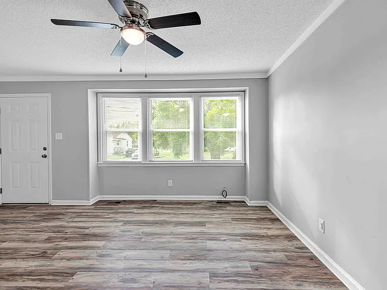 322 Starling St #1 — Photo 5