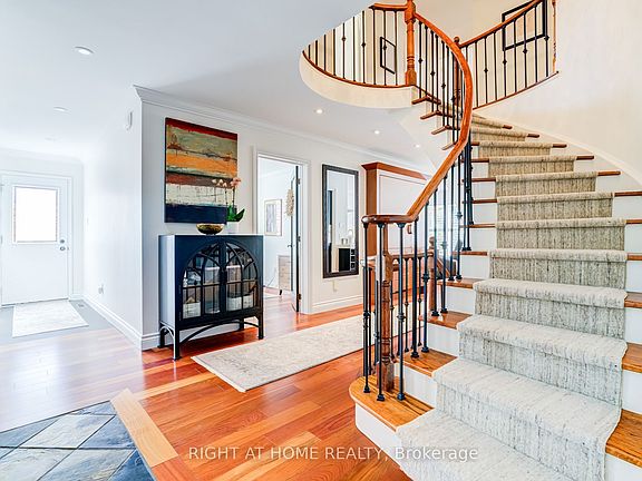 2nd image of 1214 Abbey Rd