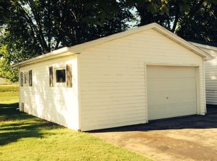 412 E Mary St, Black Creek, WI 54106