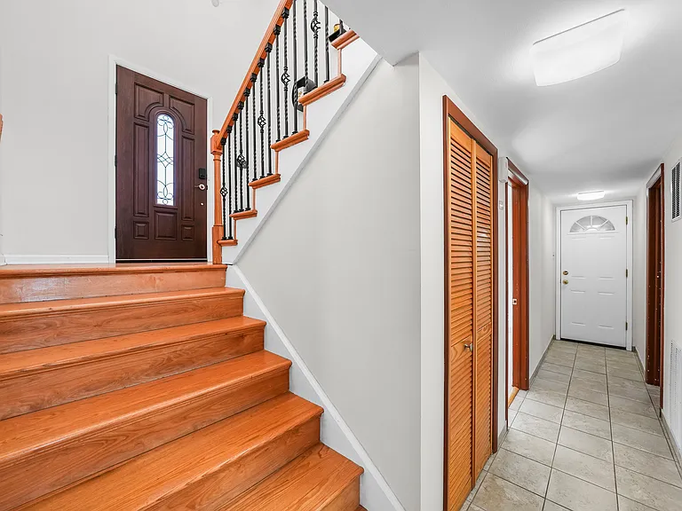 895 Patton St — Photo 42