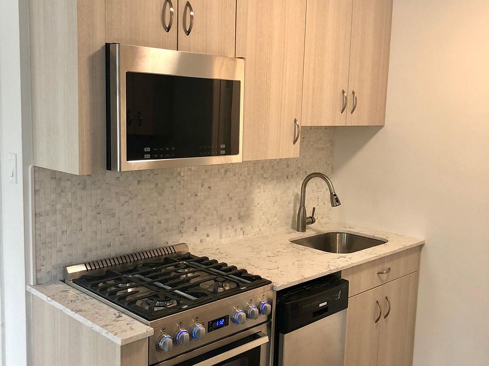 1st image of 564 Mamaroneck Ave #2