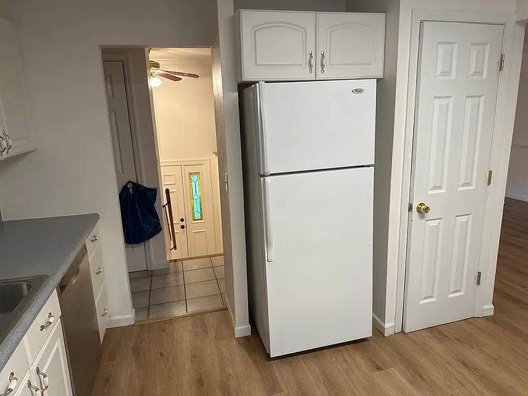 8 Debbie Dr — Photo 9
