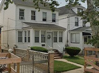 9051 204th St, Hollis, NY 11423