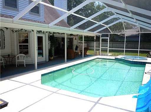 2nd image of 3721 Redwood Dr