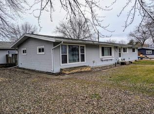 404 E Broadway St, Prairie Du Chien, WI 53821