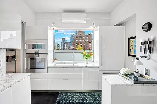 Rented by Compass | media 28