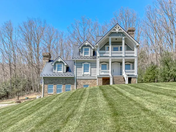 3712 Crocketts Cove Rd, Wytheville, VA 24382