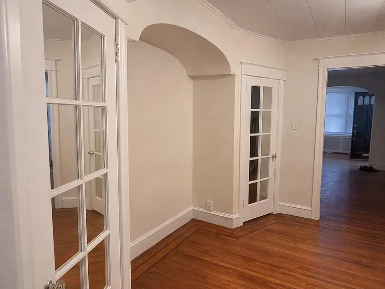 652 Jamestown St — Photo 4
