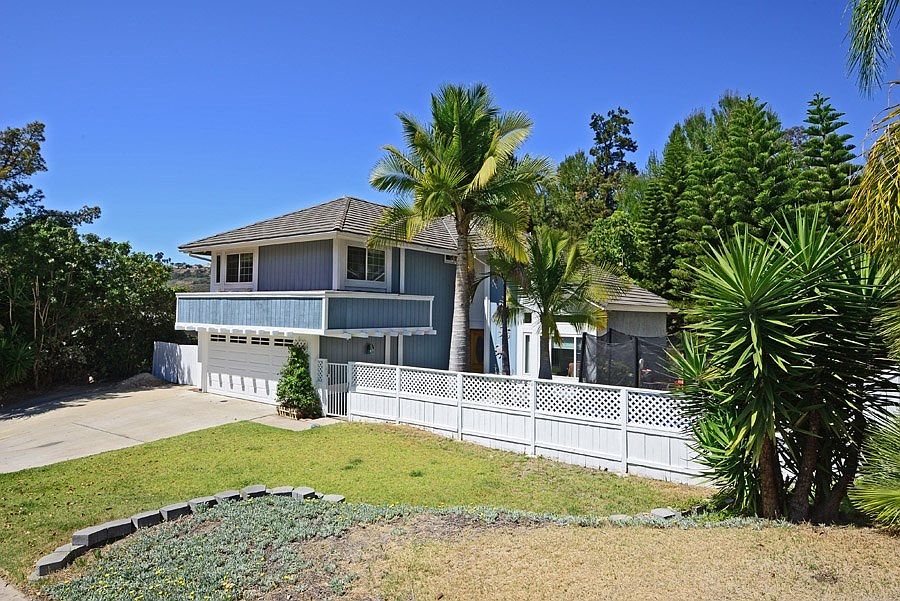 1st image of 9668 Benavente St