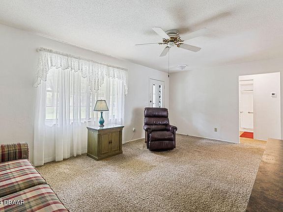 3rd image of 877 Nixon Ln