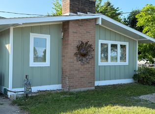 8622 Cairn Hwy, Elk Rapids, MI 49629