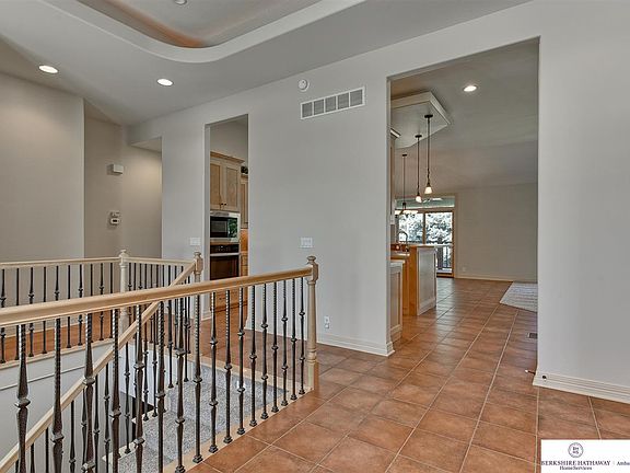 4th image of 18102 Nina St
