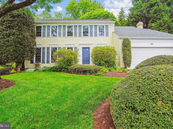 7117 Copperwood Ct, Rockville, MD 20855
