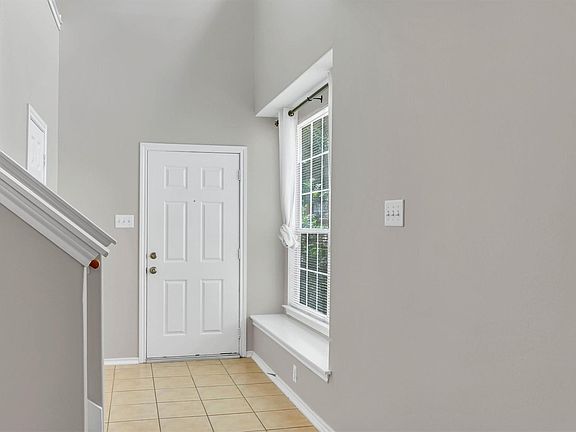 4th image of 163 N Burberry Park Cir