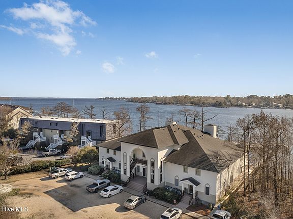 4th image of 9 Gardner Pointe Drive #9