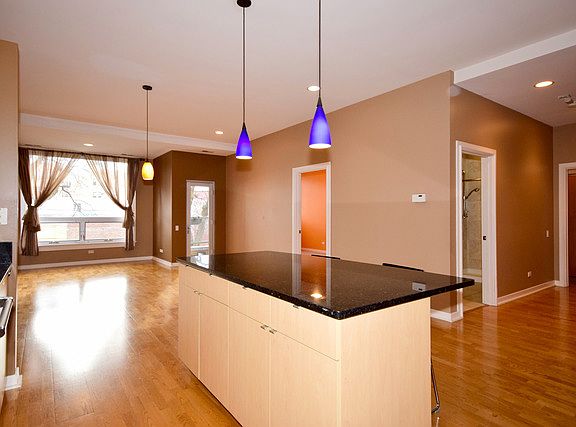 5th image of 1138 W Catalpa Ave Unit 2B