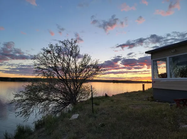19 Lois Ln, Havre, MT 59501