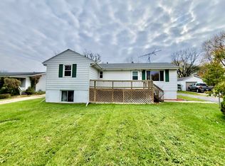 3672 Renfro Rd, Cherry Valley, IL 61016