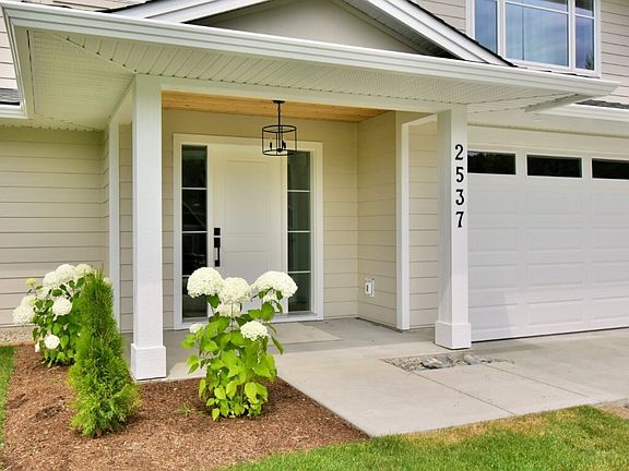 4th image of 2537 Valley Pl