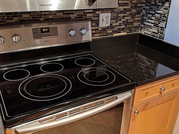 4th image of 900 N Stafford St APT 1802