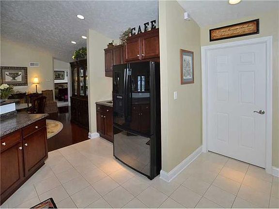 5th image of 1035 Ashfield Way