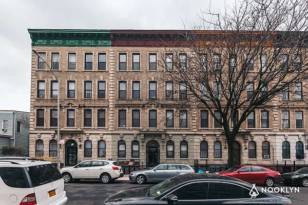 Rented by Nooklyn NYC LLC | media 47
