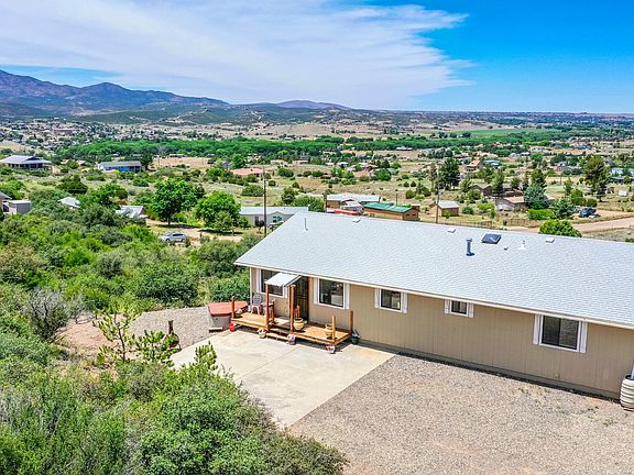 3rd image of 2927 S Mingus Mountain Ln
