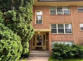 1330 Saint Clair Ave, Saint Paul, MN 55105