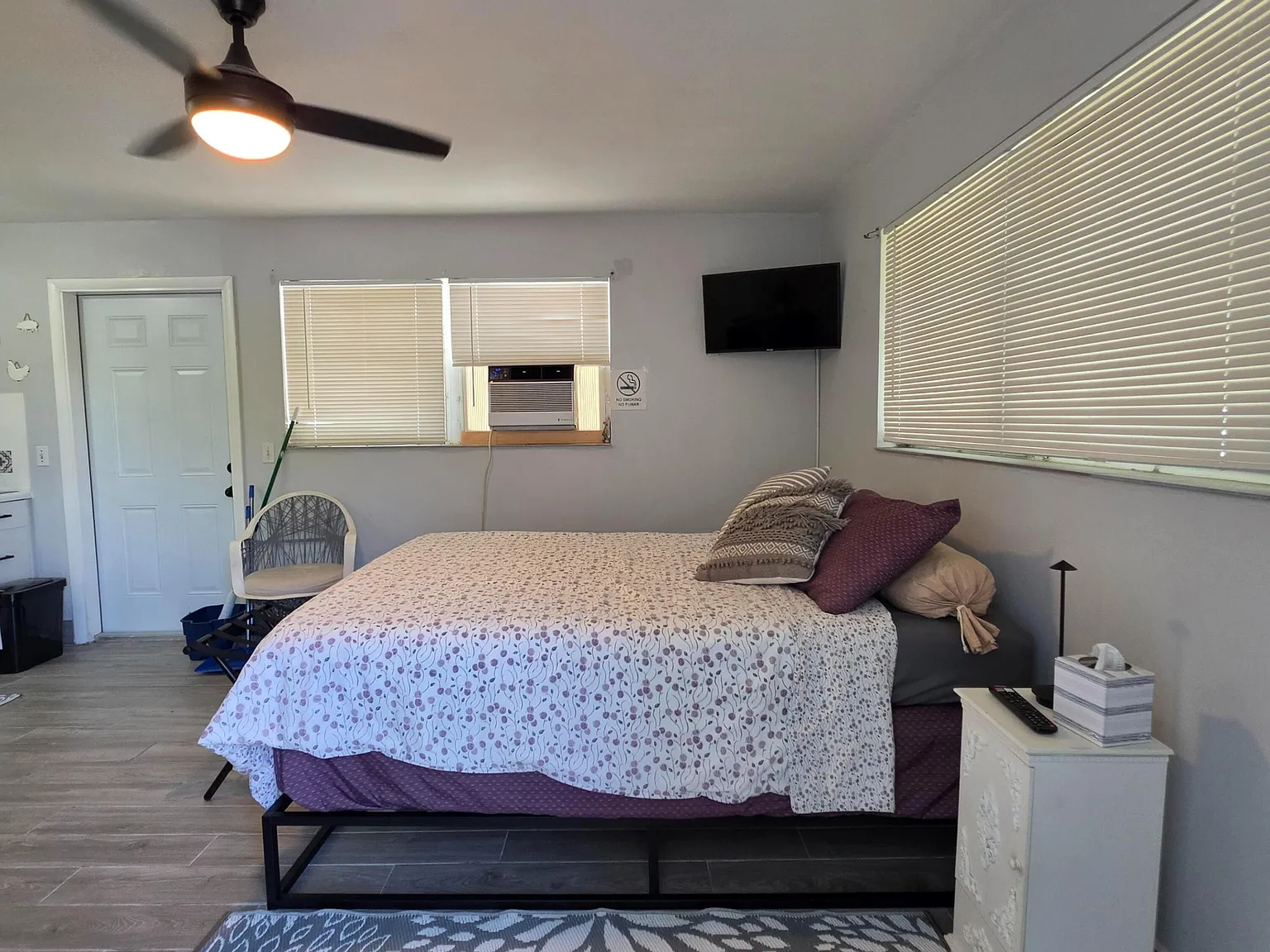 Studio, 1.0 bath, 500 sqft, $1,500 — Photo 3