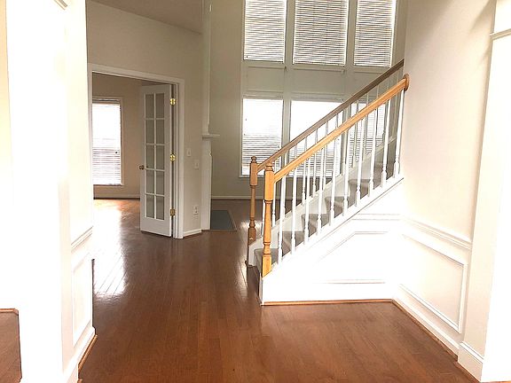 3rd image of 9525 Oswald Ln