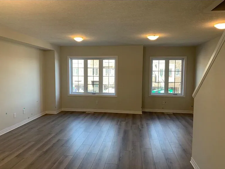 311 Woolwich St #16 — Photo 2