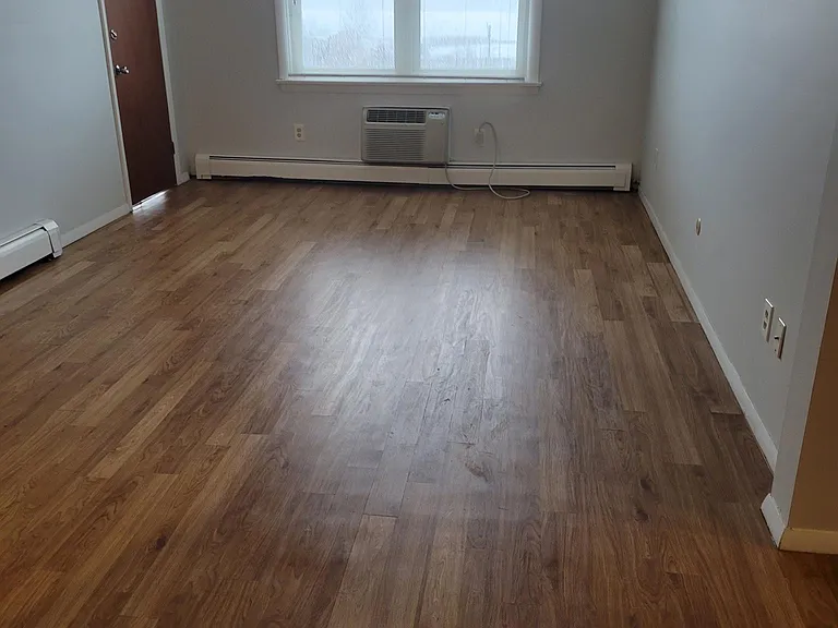 695 N Main St #7 — Photo 6