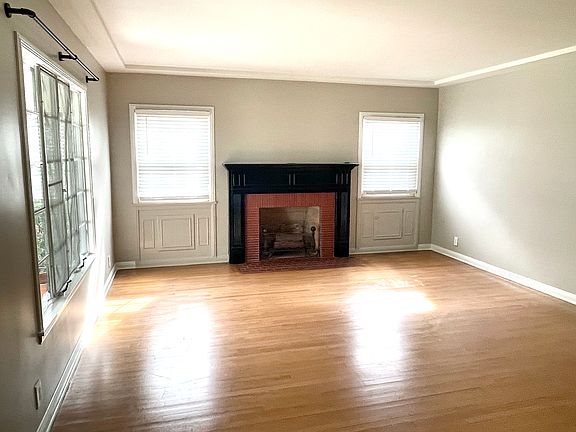 2nd image of 2695 Oregon Ave
