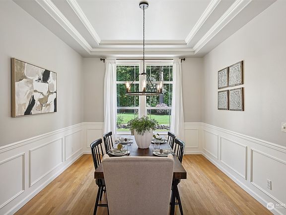 5th image of 11225 4th Avenue NE