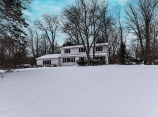 9 Tamarack Lane, Clifton Park, NY 12065