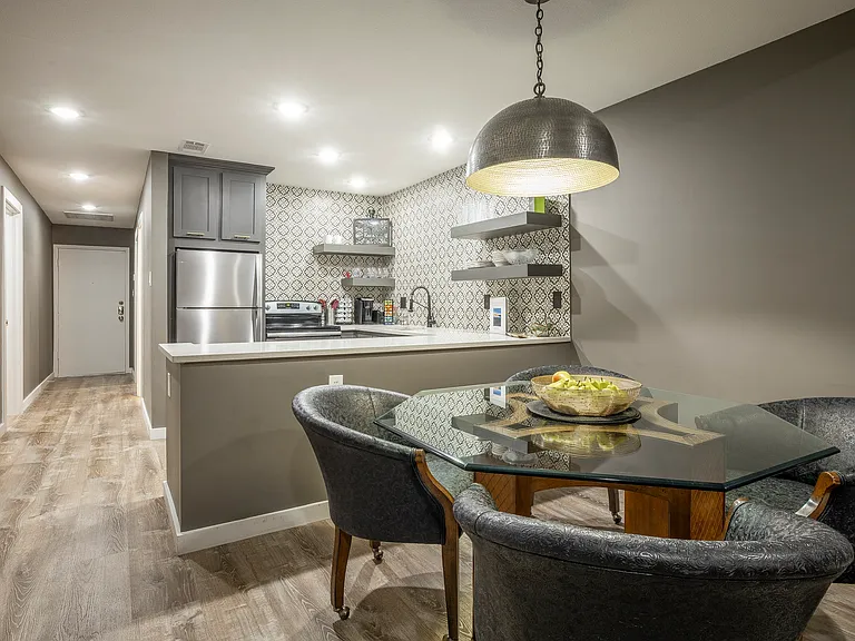 104 Cove E #208 — Photo 5