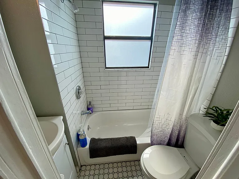 The Monte Apartments — Photo 3