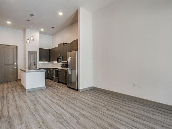 5th image of 2292 Hawes Ave #1123