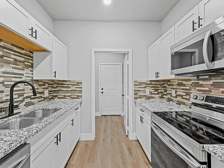 6147 Shawnee Dr — Photo 6