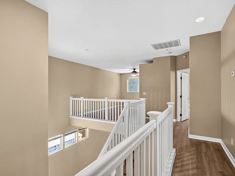 5230 Bay St — Photo 26