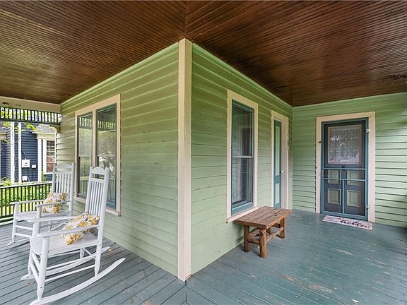 3rd image of 31 Liberty St