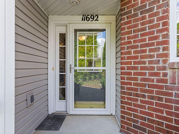 4th image of 11692 Langford Cir