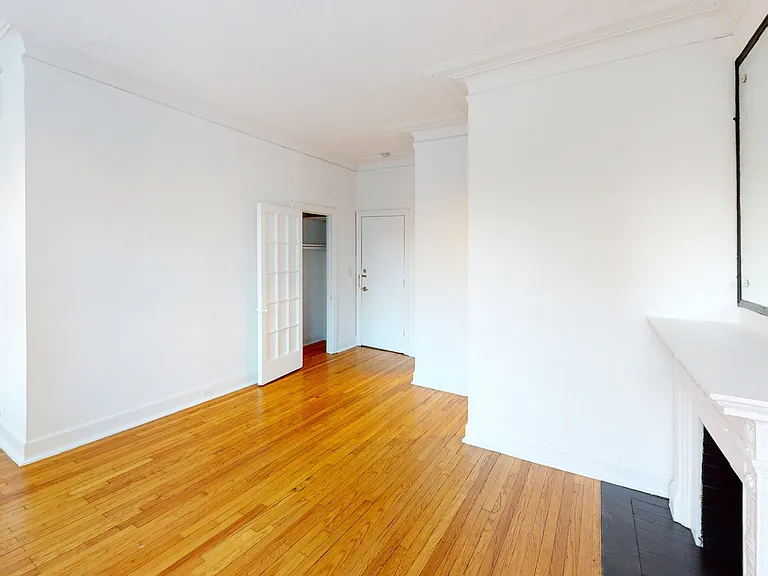Dining/Living room