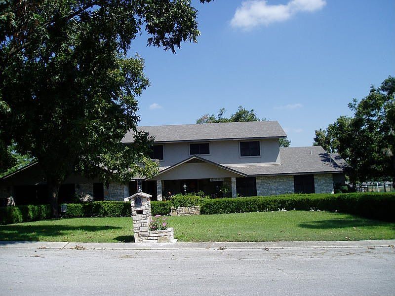 1st image of 1611 Rolling Valley Dr