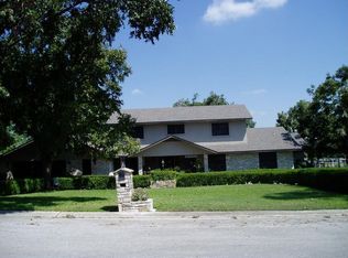 1611 Rolling Valley Dr, New Braunfels, TX 78130